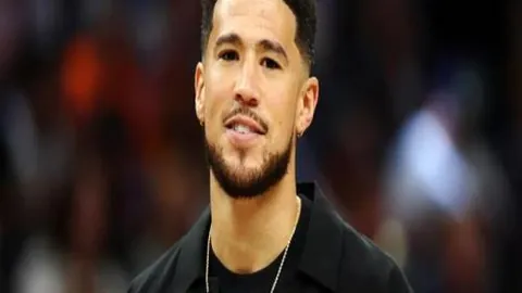 山东鲁能女团在乒超赛场上四战全胜，独占鳌头